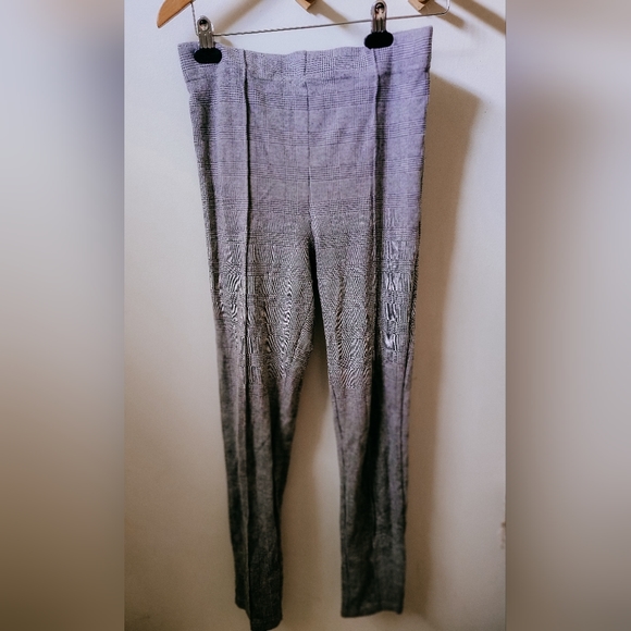 Forever 21 black and white pull on pleated pants size large - Picture 1 of 2